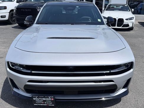 Used 2026 Dodge Charger Scat Pack AWD/4WD image 2