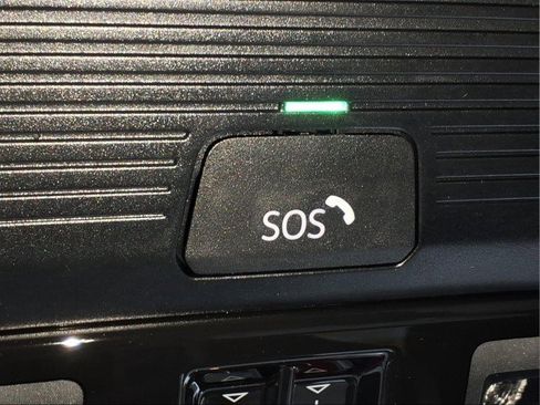 New 2026 Volkswagen Tiguan SE R-Line image 26