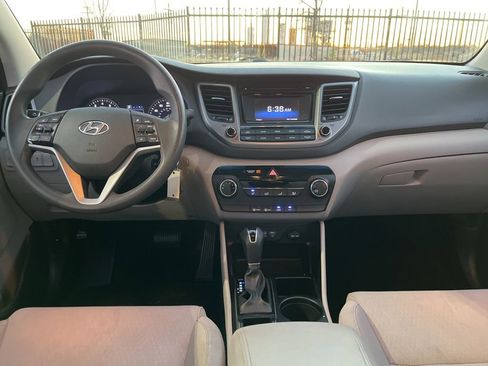 Used 2018 Hyundai Tucson SE w/ Cargo Package image 15