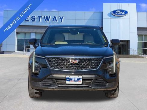 Used 2024 Cadillac XT4 Luxury image 7