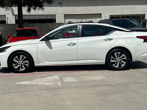 Used 2024 Nissan Altima 2.5 S FWD image 6