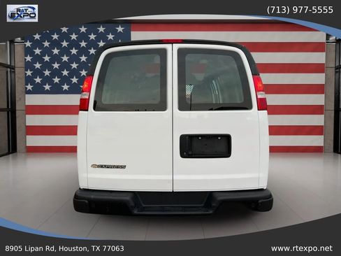 Used 2021 Chevrolet Express 2500 w/ Driver Convenience Package RWD image 7