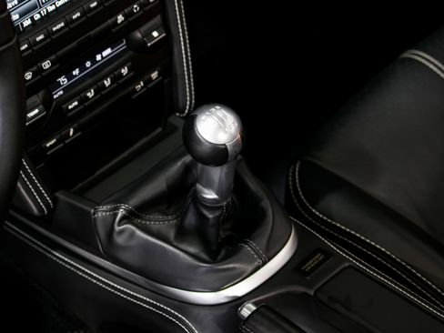 Used 2011 Porsche 911 Turbo image 16