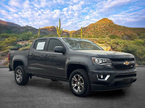 Used 2016 Chevrolet Colorado Z71 AWD/4WD image 2