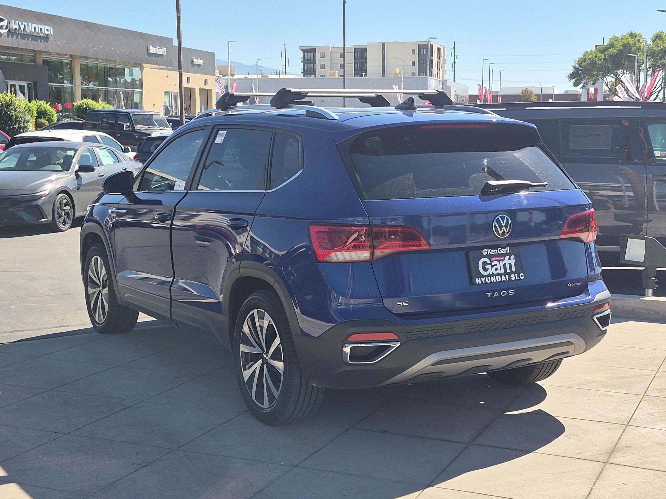 Used 2022 Volkswagen Taos SE FWD image 7