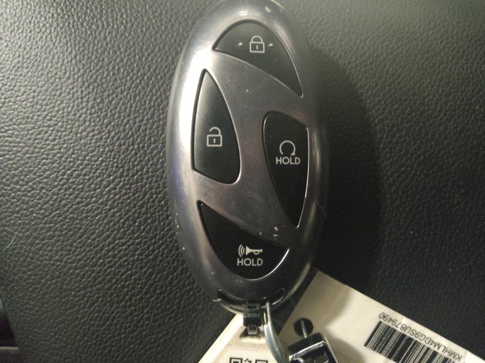 Used 2025 Hyundai Elantra Sport FWD image 32