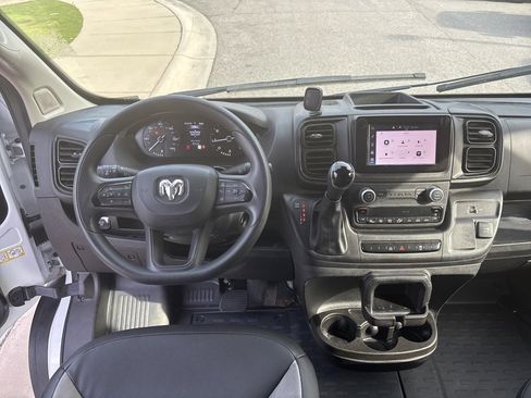 Used 2025 RAM ProMaster 2500 w/ Convenience Group image 46