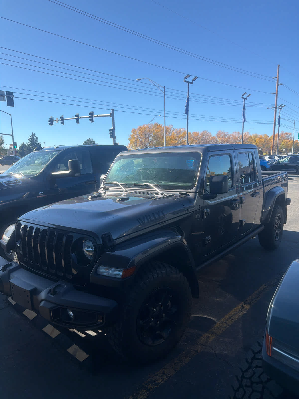 Used 2023 Jeep Gladiator Sport AWD/4WD image 2