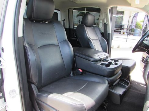 Used 2016 RAM 3500 Laramie w/ Convenience Group AWD/4WD image 29