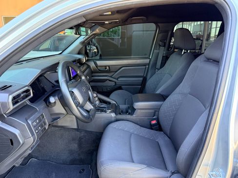 Used 2025 Toyota Tacoma SR AWD/4WD image 10