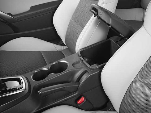 Used 2013 Hyundai Genesis 2.0T RWD image 11