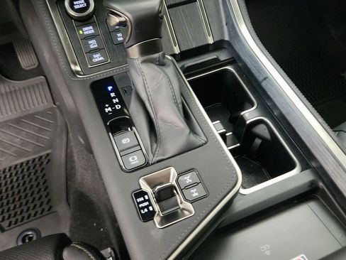 Used 2024 Lexus GX 550 AWD/4WD image 36