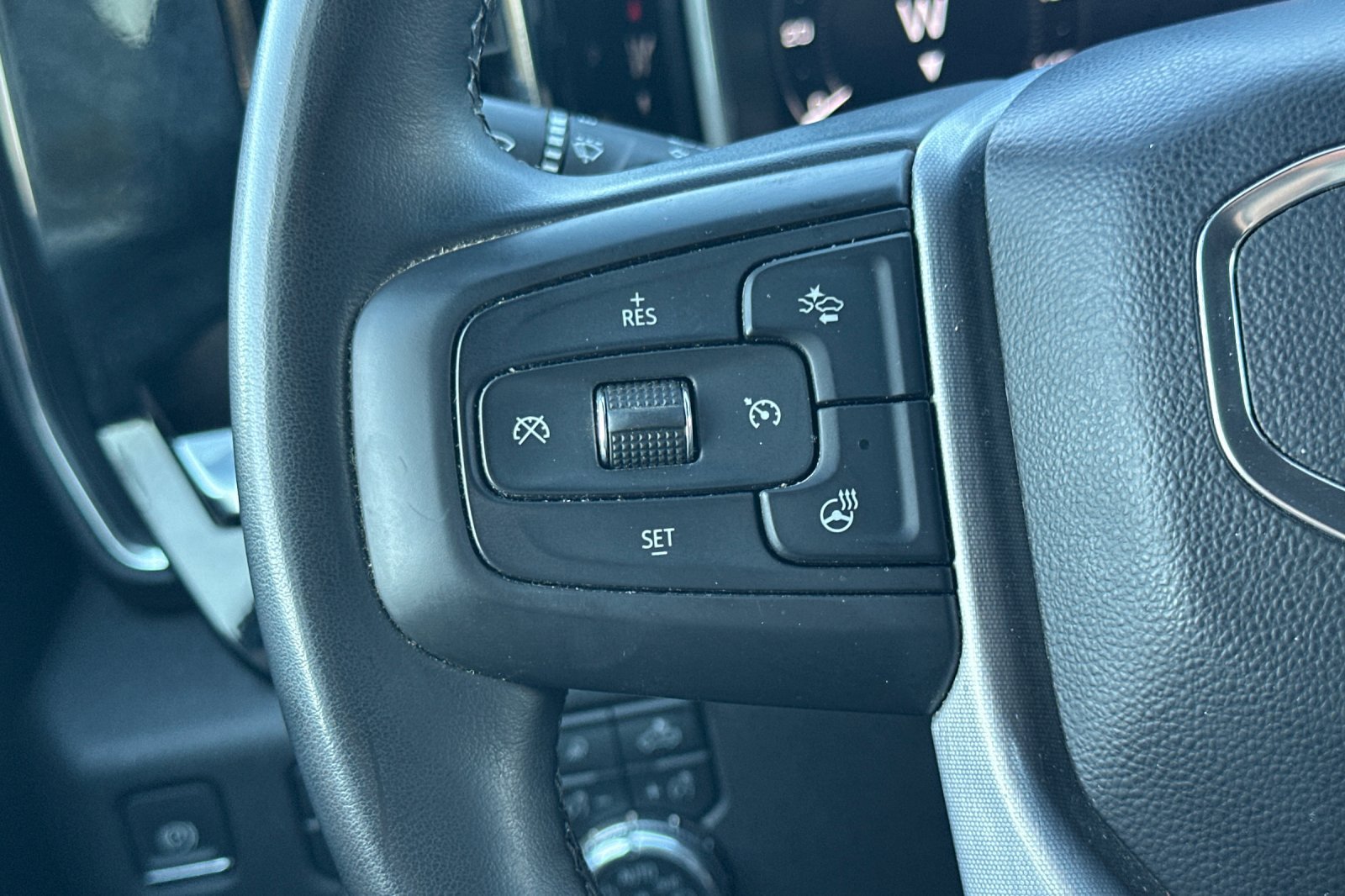 Used 2026 GMC Sierra 1500 SLT AWD/4WD image 34