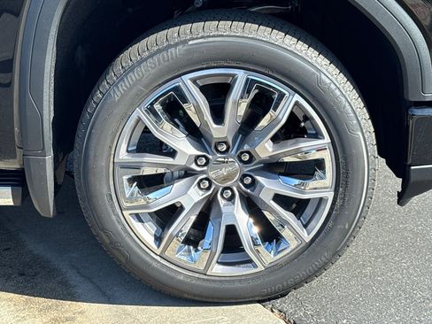 Used 2025 GMC Sierra 1500 Denali AWD/4WD image 6