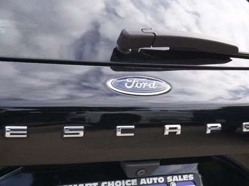 Used 2020 Ford Escape SE Sport FWD image 18