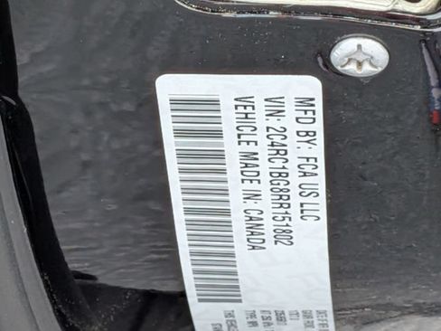 Used 2024 Chrysler Pacifica Touring-L FWD image 40