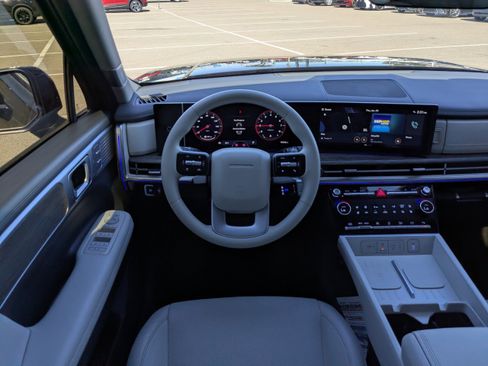 Used 2024 Hyundai Santa Fe Limited image 17