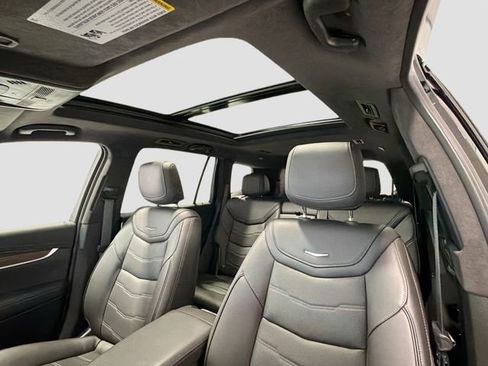 Used 2024 Cadillac XT6 Sport w/ Platinum Package image 21