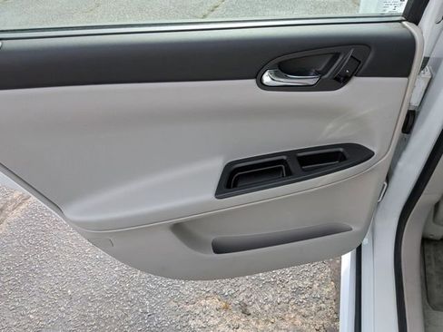Used 2016 Chevrolet Impala Limited LS FWD image 24