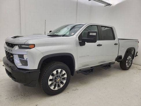 Used 2022 Chevrolet Silverado 2500 Custom image 14