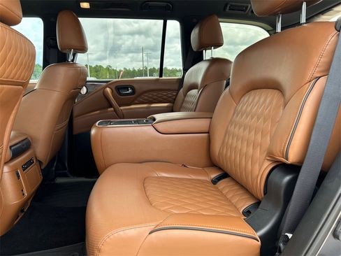 Used 2024 INFINITI QX80 Sensory image 29