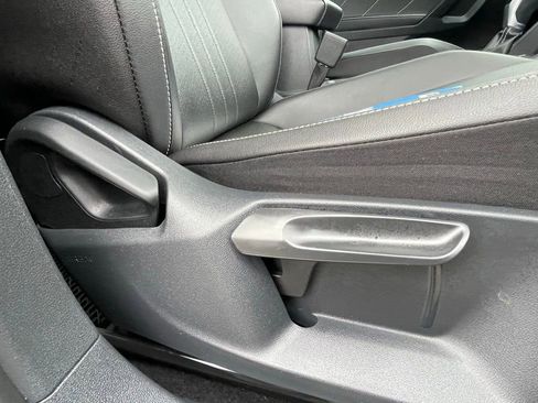 Used 2022 Volkswagen Tiguan SE R-Line image 12