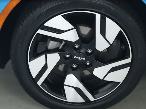 Used 2023 Kia Soul GT-Line FWD image 36
