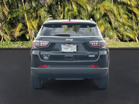 Used 2024 Jeep Compass Latitude AWD/4WD image 7
