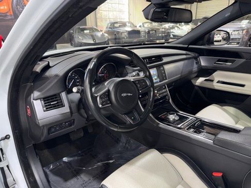Used 2016 Jaguar XF R-Sport image 47