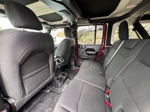 Used 2021 Jeep Wrangler Unlimited Sport AWD/4WD image 20