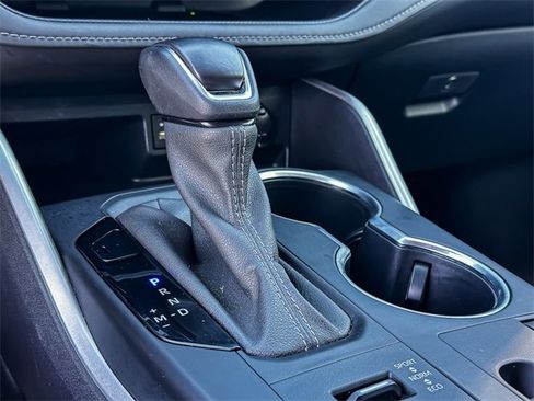 Used 2024 Toyota Highlander XLE image 22