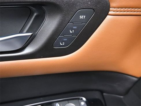 Used 2023 Nissan Pathfinder Platinum image 13