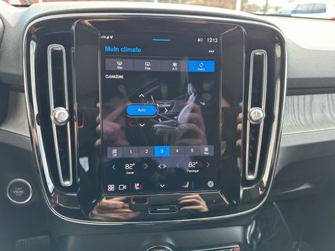 Used 2023 Volvo XC40 B5 Plus w/ Driver Assist Package image 20