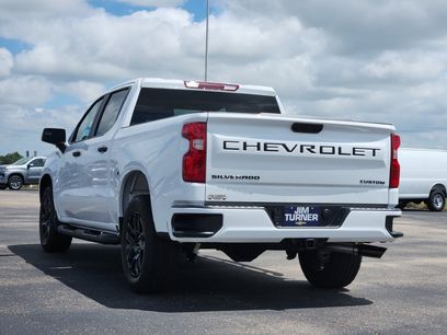 New 2026 Chevrolet Silverado 1500 Custom w/ Turbomax Blackout Package
