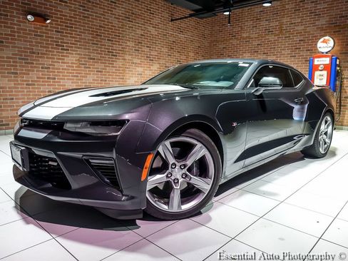 Used 2016 Chevrolet Camaro SS RWD image 2