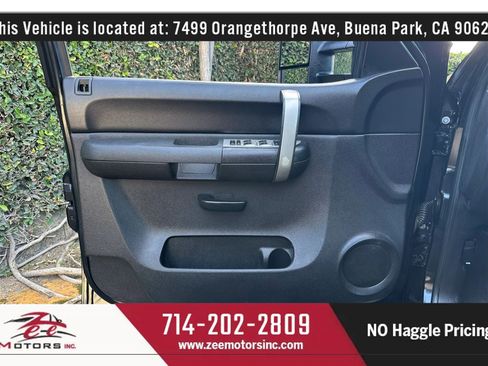 Used 2009 Chevrolet Silverado 2500 LT w/ Exterior Plus Package image 38