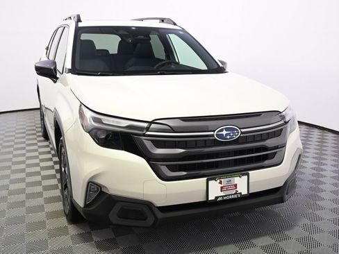 Used 2025 Subaru Forester Limited w/ Popular Package #1 AWD/4WD image 9