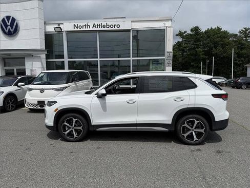 New 2025 Volkswagen Tiguan SE AWD/4WD image 1