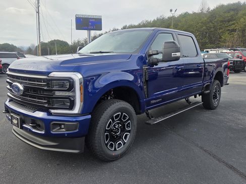 New 2026 Ford F250 Platinum image 24