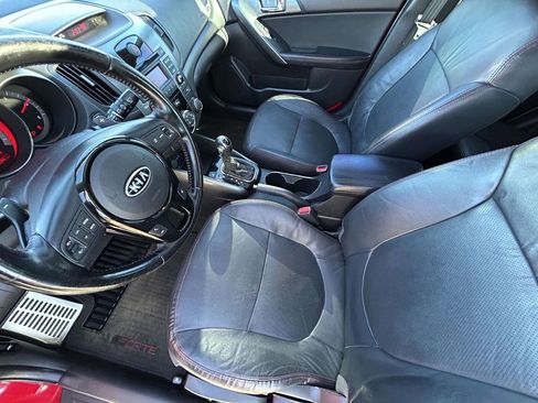 Used 2013 Kia Forte SX w/ Leather Pkg image 10