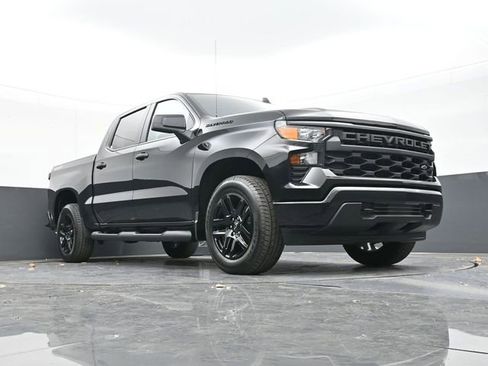 New 2026 Chevrolet Silverado 1500 Custom w/ LPO, Dark Essentials Package AWD/4WD image 41
