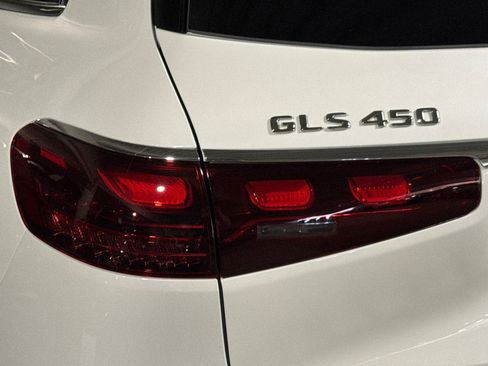 New 2026 Mercedes-Benz GLS 450 4MATIC image 27
