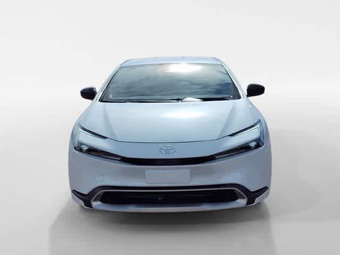 Used 2024 Toyota Prius Prime SE image 9