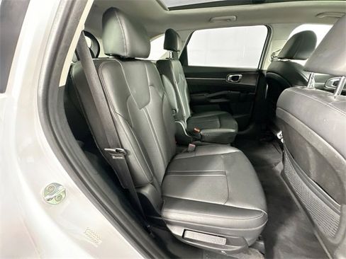 Used 2022 Kia Sorento SX image 30