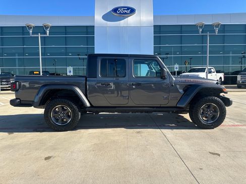 Used 2023 Jeep Gladiator Rubicon w/ Cold Weather Group image 6