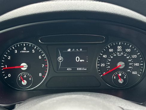 Used 2017 Kia Sorento LX image 23