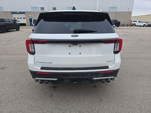 Used 2025 Ford Explorer Platinum w/ Ultimate Package image 4