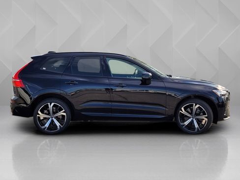 Certified 2024 Volvo XC60 T8 Ultimate w/ Protection Package Premier image 7