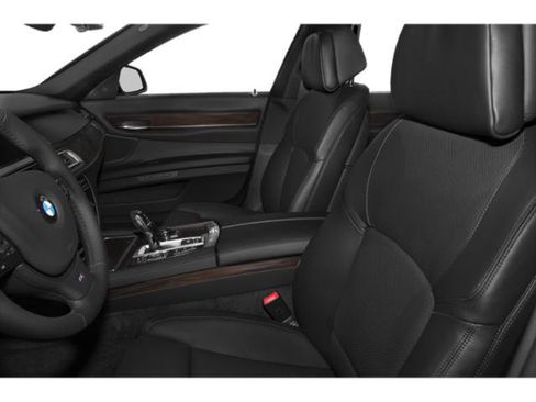 Used 2015 BMW 750Li RWD image 8
