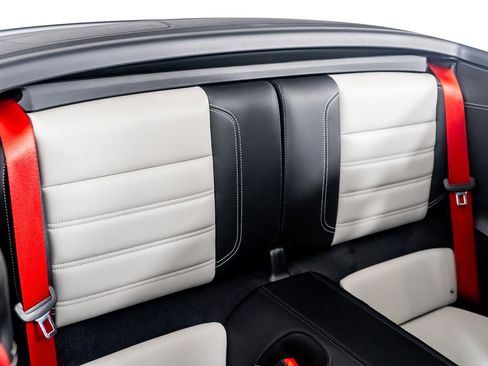 Used 2022 Porsche 911 Turbo image 31